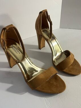 Dominique Nicole size 12 good condition